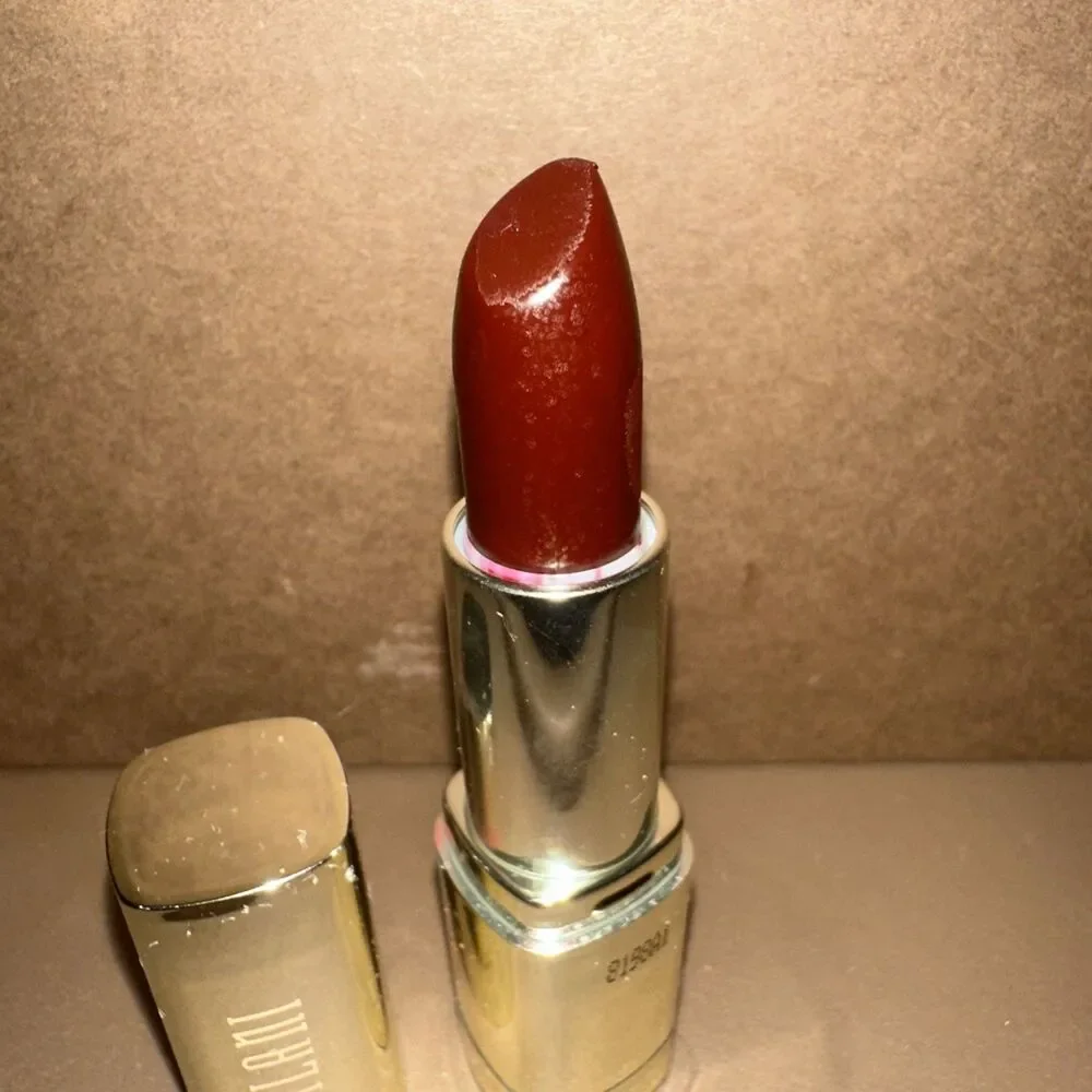 Milani Color Statement Lipstick 93 Red After Dark, brown 90s grunge